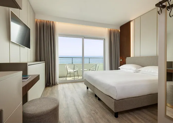 Отель Adriatic Palace 4*
