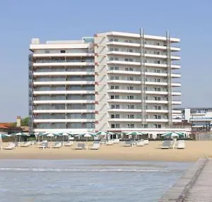 Отель Adriatic Palace 4*