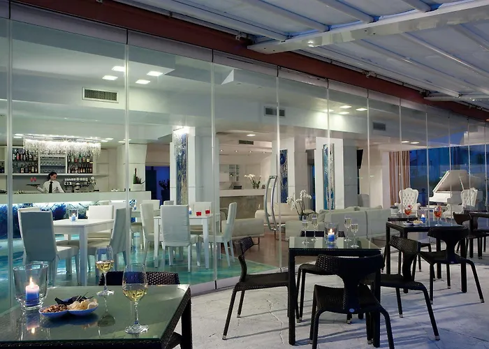 Отель Adriatic Palace 4*