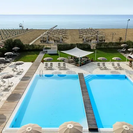 Adriatic Palace ليدو دي يسولو