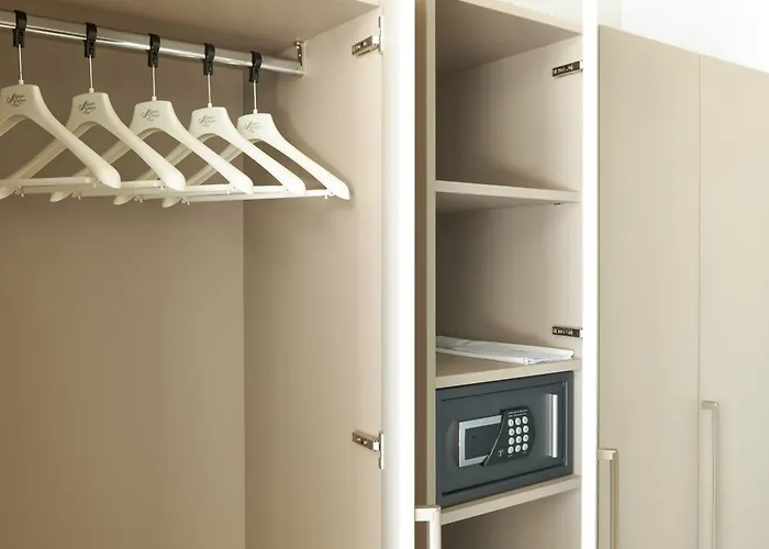 Adriatic Palace Szálloda 4*