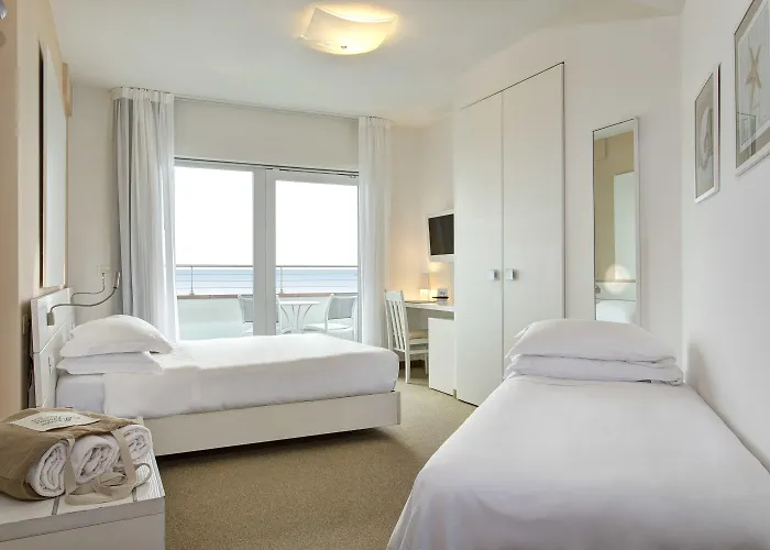 Adriatic Palace Szálloda 4*