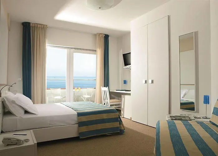 Adriatic Palace Szálloda 4*