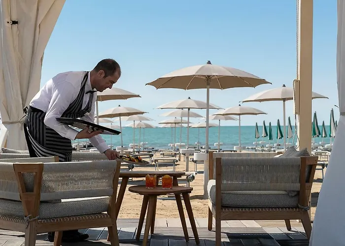 Adriatic Palace Szálloda 4*